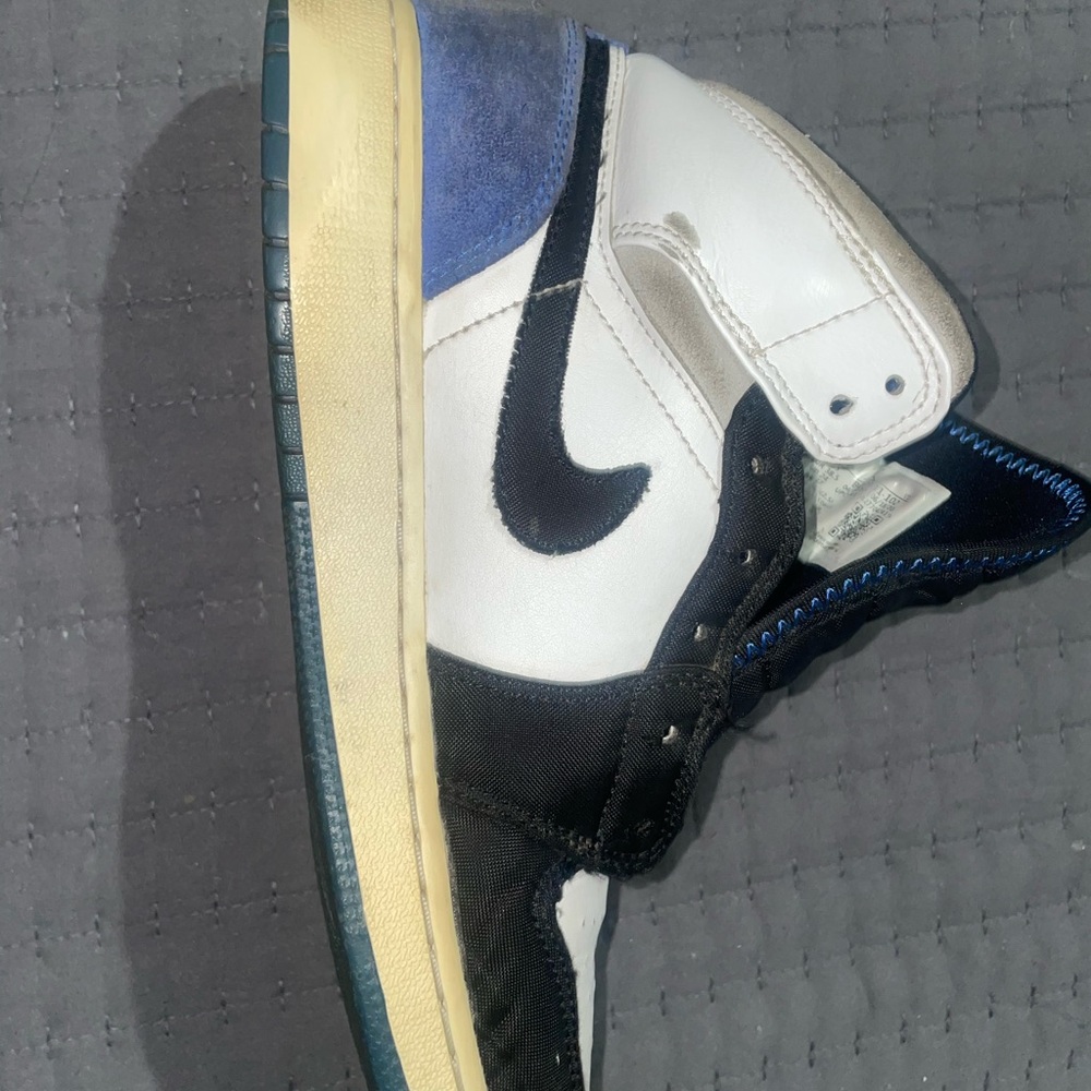 Air jordan 1 Black and White High-Top Sneakers - Picture 5 of 7